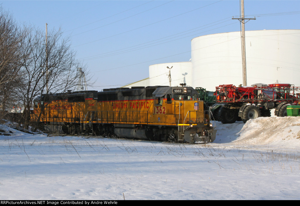 UP 1362 shoving down the Beloit branch to switch a customer